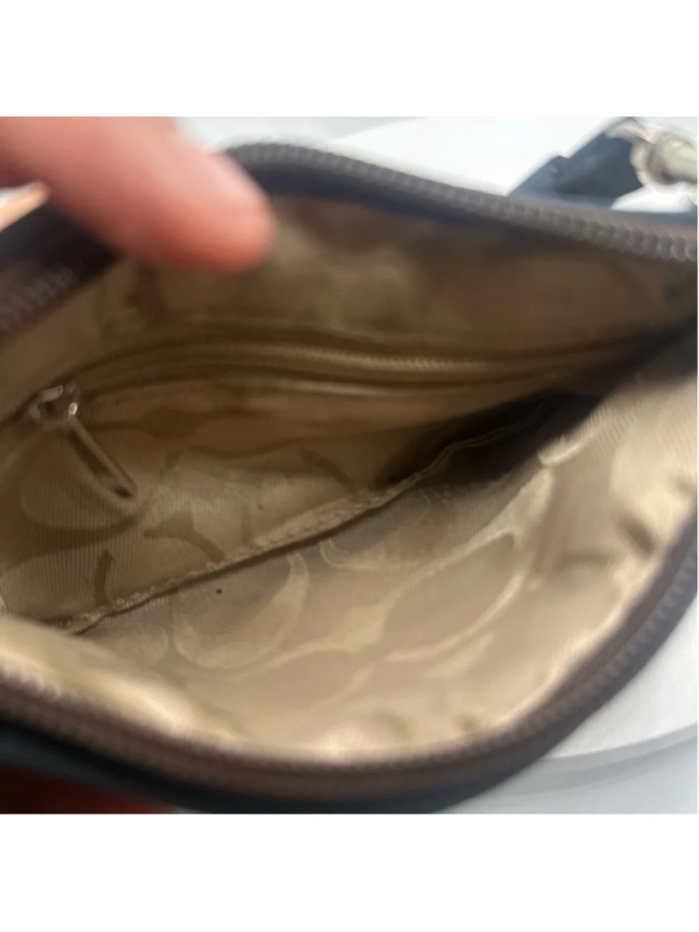 COACH TAN AND BROWN SIGNATURE WRISTLET EUC